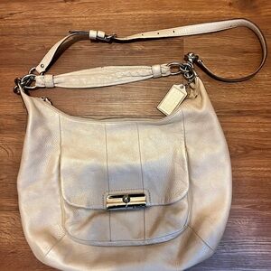 Chic Large Coach Kristine Hobo Cream Leather Shoulder Bag